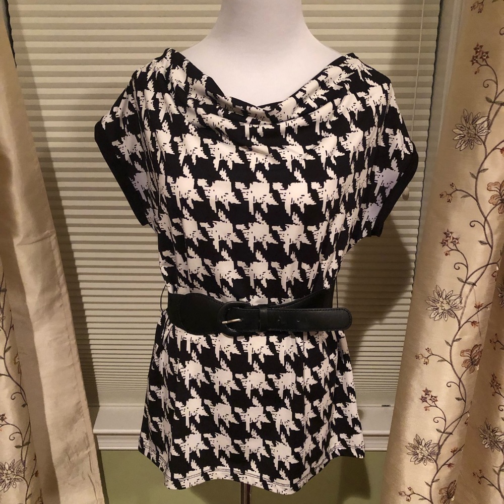Black & White Houndstooth Belted Top